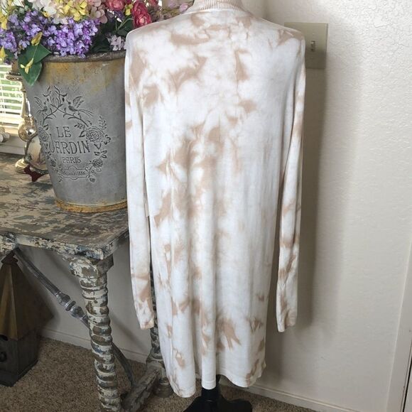 Theo & Spence long cream and latte long sweater - Picture 3 of 15